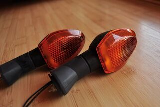 Semnalizare Suzuki GSR 750