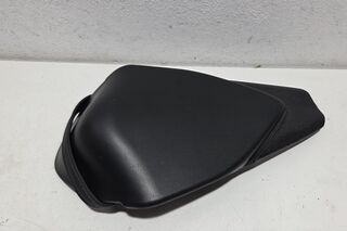 Sa pasager originala Aprilia RSV4 Tuono V4 1100