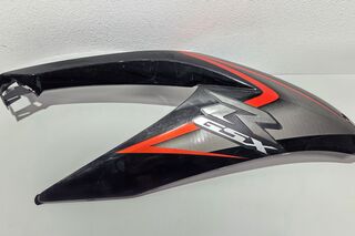 Carena superioara dreapta  Suzuki GSXR 600 /750 K8-L0