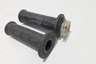 Mansoane originale cu tub acceleratie Aprilia Pegaso 650 Cube 1997-2000