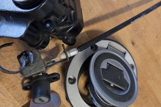 Set contact cheie buson Yamaha R1 2002-2003