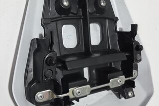 Monopost original alb Yamaha R6 2006-2007