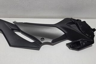 Carena laterala dreapta Kawasaki Z500 2024+