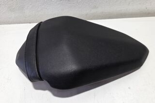 Sa scaun sezut pasager Kawasaki Z500 2024+