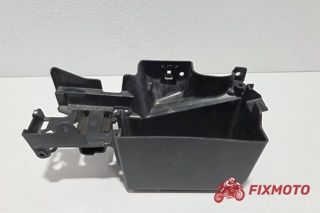 Plastic baterie Kawasaki Versys 650 2010-2014