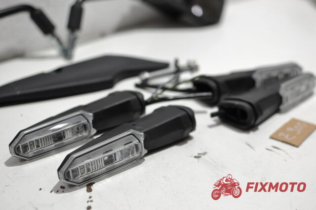 Semnalizare led originala Kawasaki Z900 2020-2024