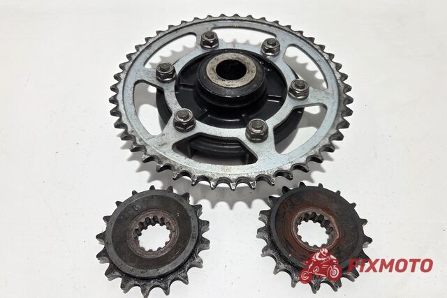 Pinion spate ,port pinion , 2X pinioane fata Yamaha R1 2007-2008