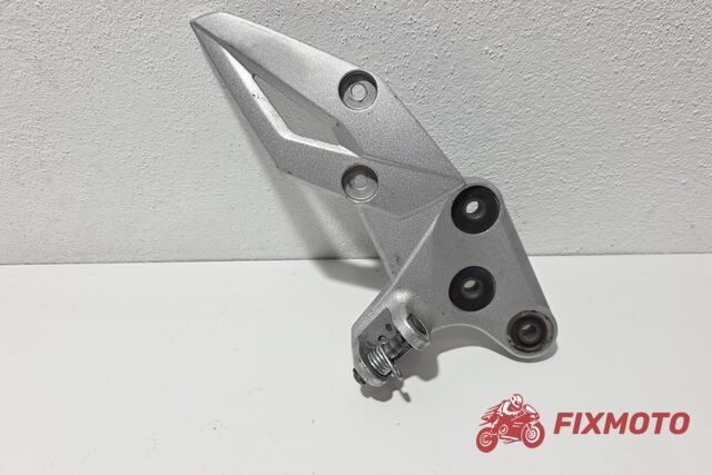 Suport scarita dreapta Suzuki GSR 750