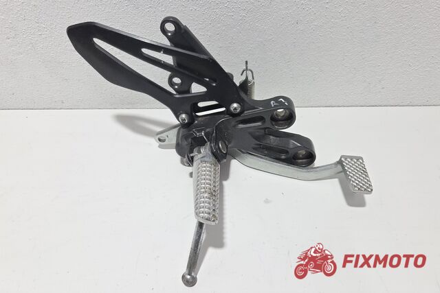 Scarita dreapta frana completa Yamaha R7