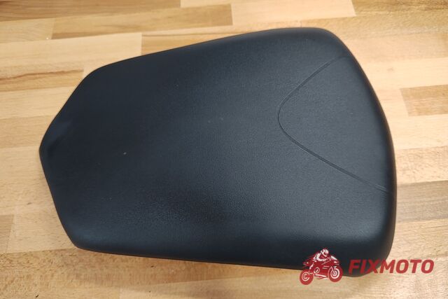 Sa pasager Aprilia SL1000 Falco