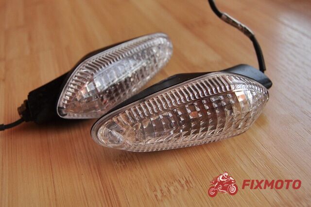 Set 2 semnalizari originale Ducati Monster 696