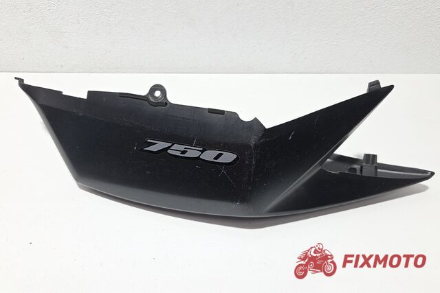 Carena codita dreapta exterioara Suzuki GSXR 600 /750 K8-L0