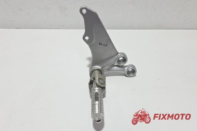 Suport scarita dreapta cu scarita Suzuki GSX-R 600 750 2006-2010