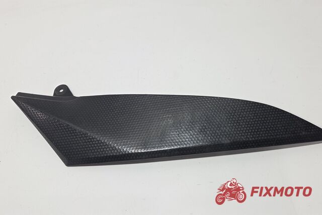 Carena rezervor dreapta Yamaha R1 2004-2006