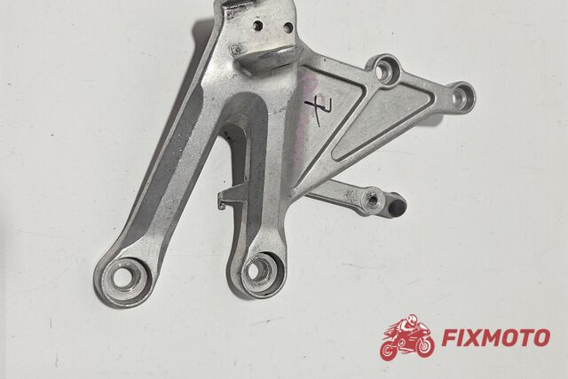 Suport scarita dreapta Honda CBR1000RR 2004-2007