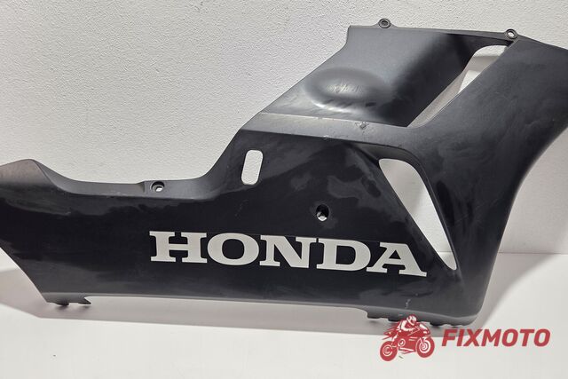 Carena inferioara burta partea dreapta Honda CBR1000RR 2004-2005