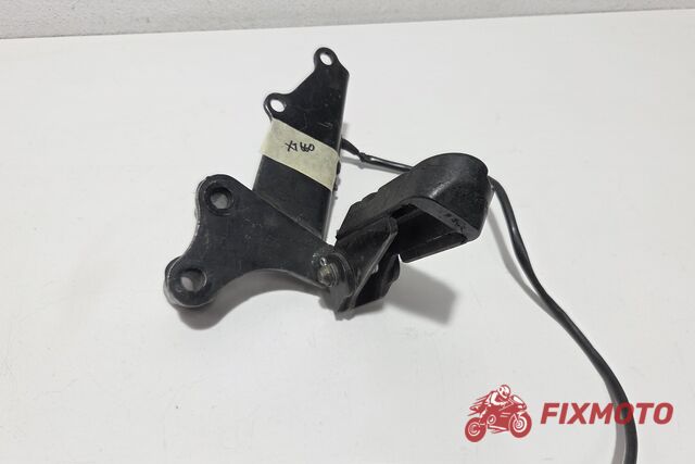 Scarita dreapta cu suport Yamaha XT660