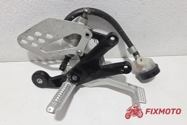 Scarita pilot dreapta cu pompa frana  BMW S1000RR 2009-2014 K46