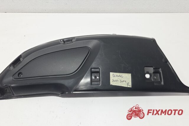 Panel lateral dreapta interior Ducati Diavel 2011-2014