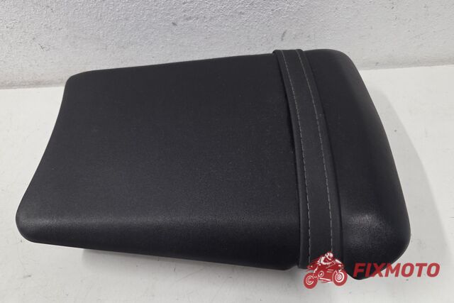 Sa pasager Yamaha R1 2002-2003