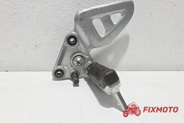 Scarita stanga cu suport Suzuki Hayabusa GSX-R 1300 1999-2007