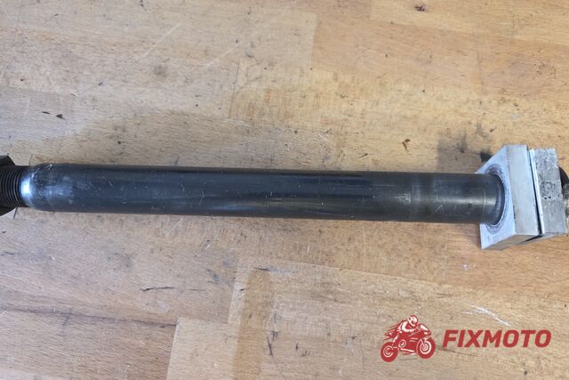 Ax roata spate Yamaha R1 2002-2003