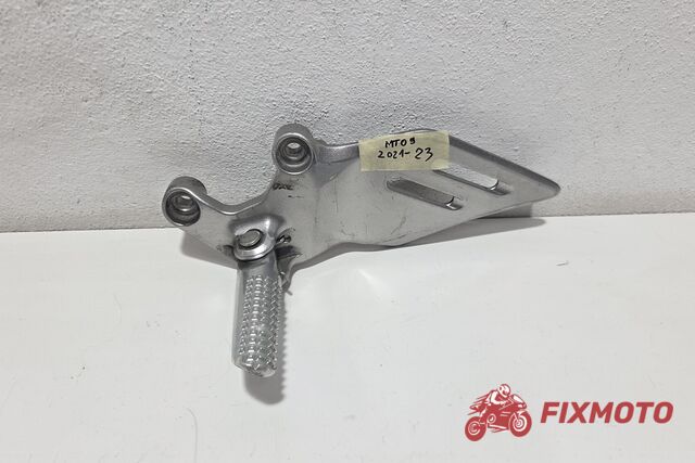 Scarita stanga cu suport Yamaha MT09 2021-2023