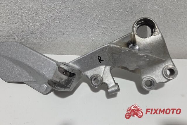 Suport scarita dreapta KTM Duke 125 2011-2016