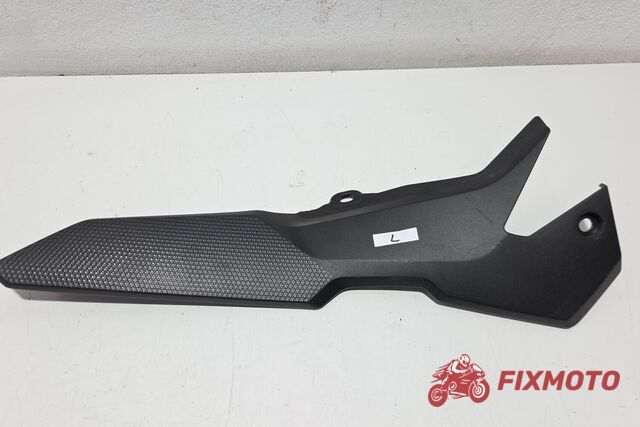 Panel lateral stanga Honda CB750 Hornet 2023+