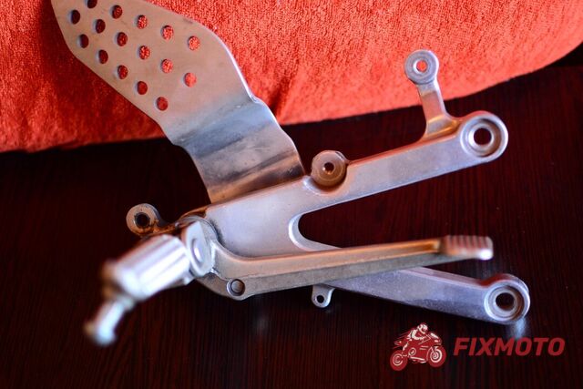 Scarita dreapta completa Yamaha R1 2000-2001