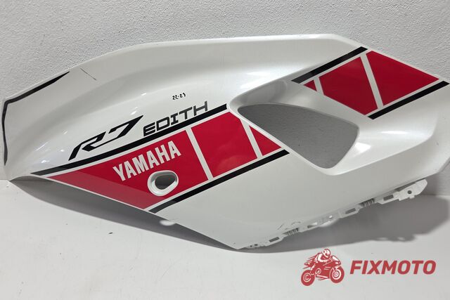 Carena laterala stanga Yamaha R7 2022-2024